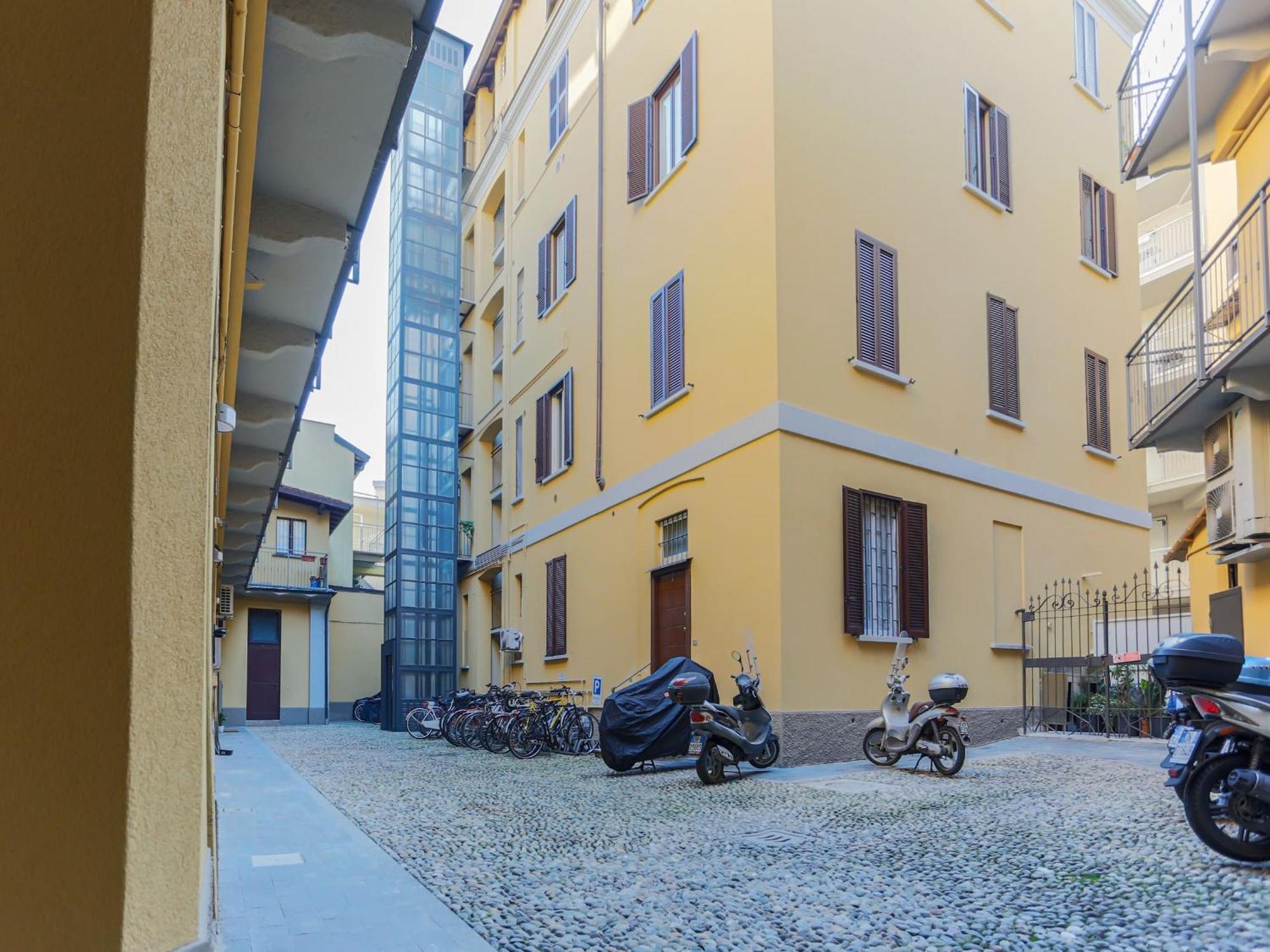 The Best Rent - Spacious Two Bedrooms Apartment Near Porta Romana Milan Exterior photo